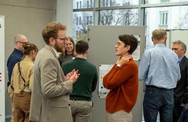 Die Teilnehmer:innen beim Networking